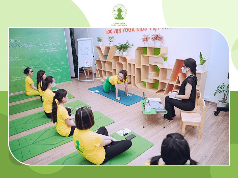 hoc-vien-dao-tao-giao-vien-yoga-kids-2